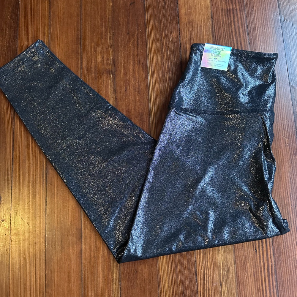 NWT VS PINK Metallic Leggings